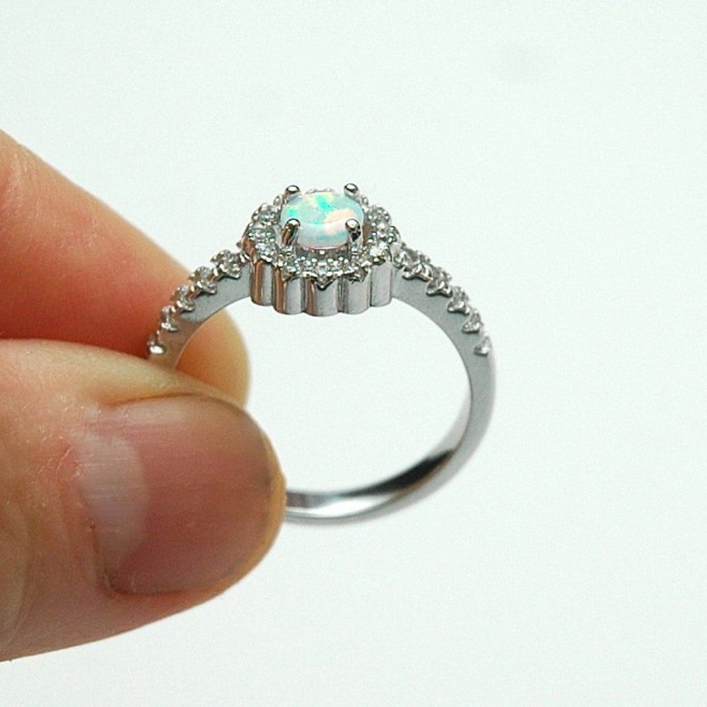 Round Sterling Silver Opal Ring ⭐️ - Picture 4 of 5